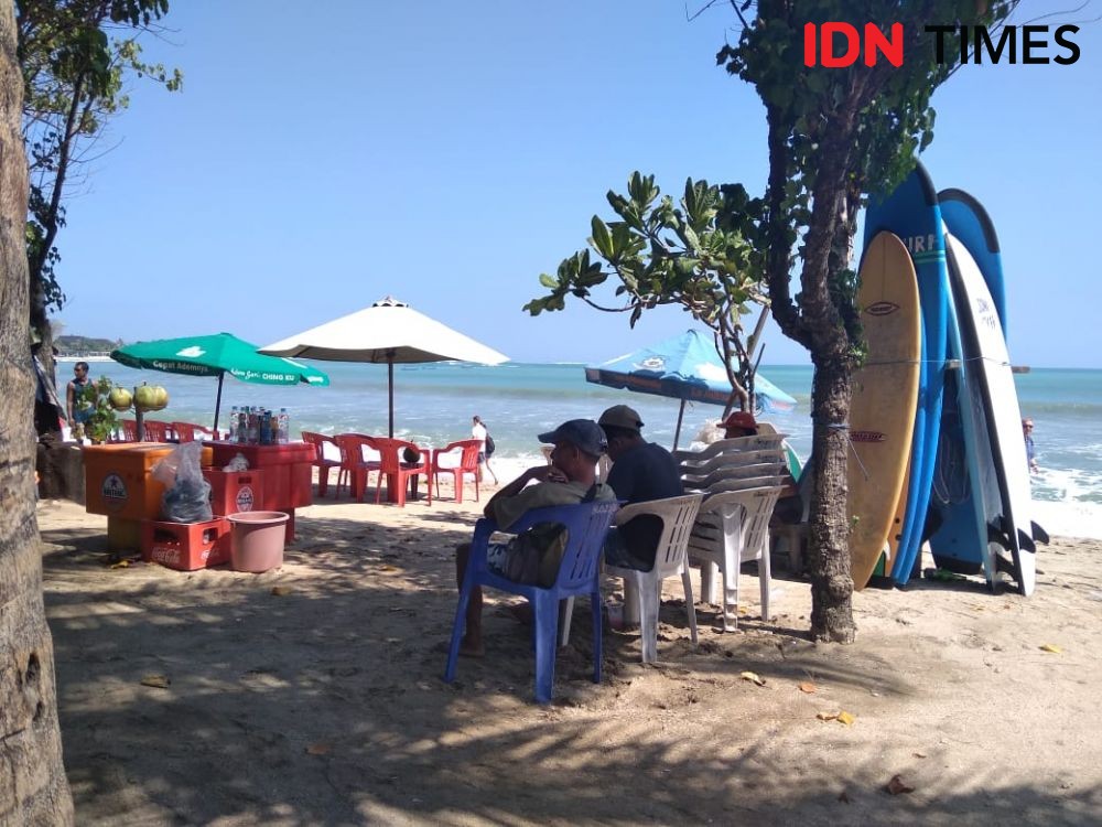 Waspada! Ombak Pantai di Bali Selatan Tinggi Hingga 3 Hari ke Depan