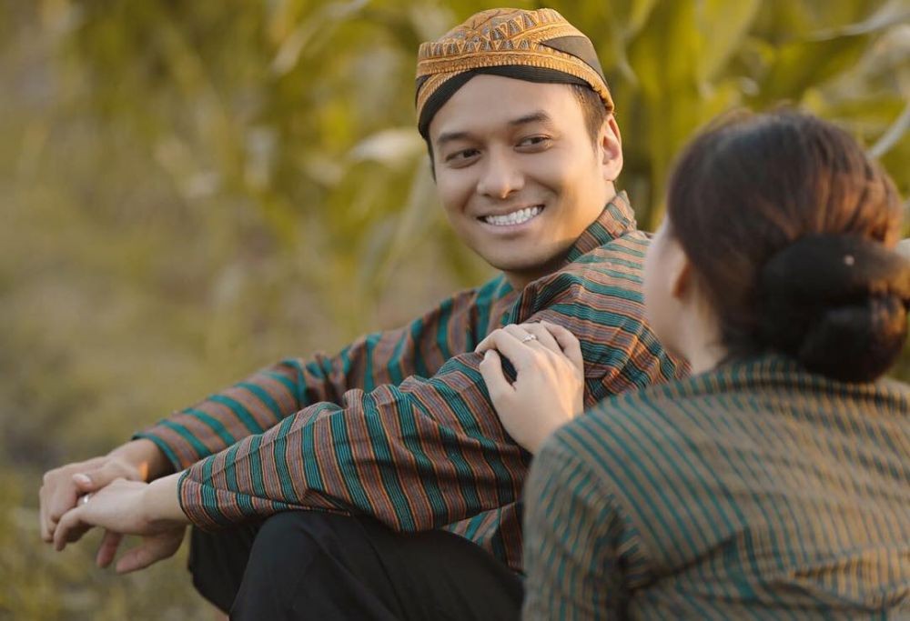 6 Nama  Pakaian  Adat  Yogyakarta  yang Perlu Kamu Ketahui