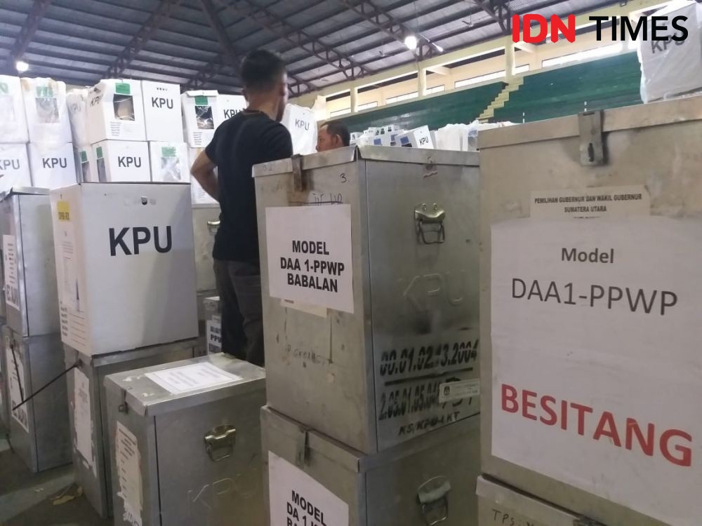 Jelang Coblosan, 5.184 Pengawas TPS Surabaya Dites Swab PCR