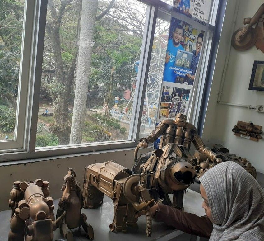 Taufiq Shaleh, Pemilik Museum Botol Bekas Asal Malang