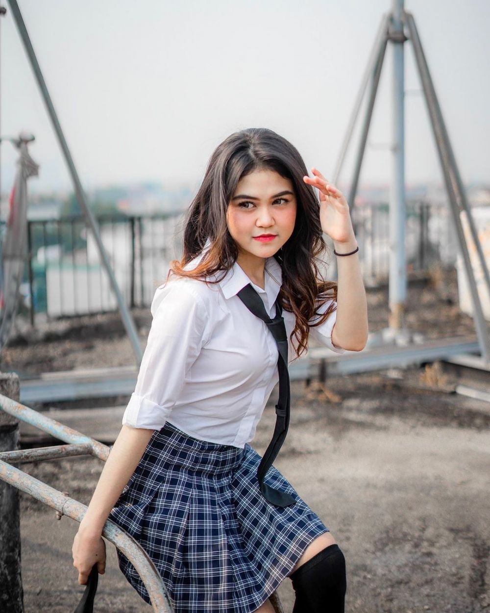 Serem! 10 Potret Selebgram Indrayani Rusady Dandan ala Annabelle