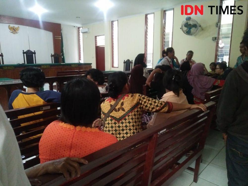 Mantan Bupati Tapteng Divonis 5 Tahun Penjara, Pendukung Soraki Hakim