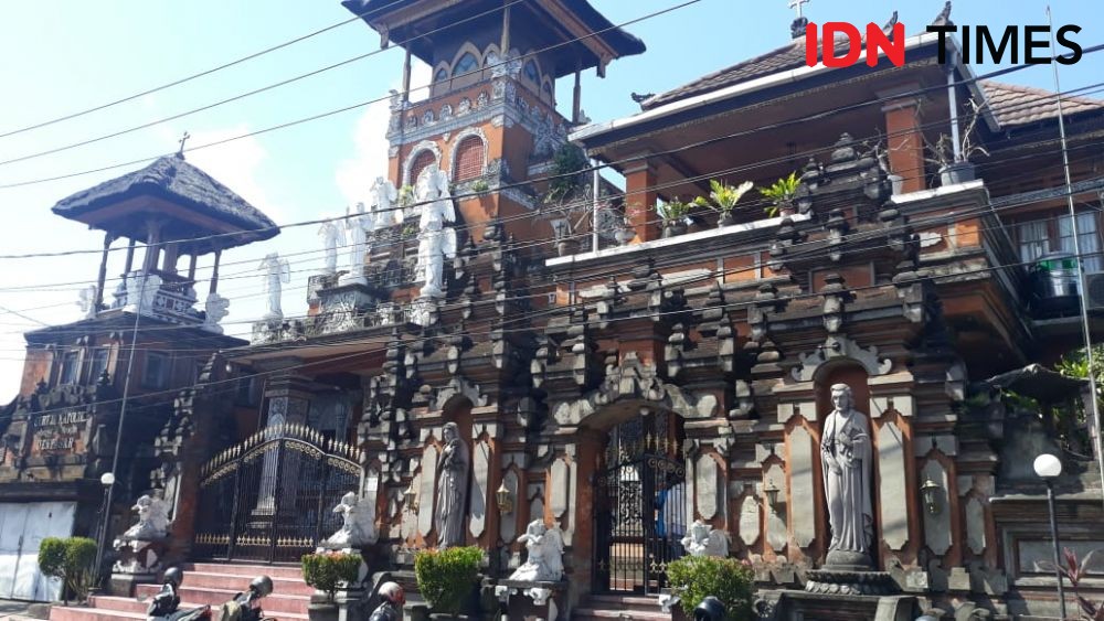 4 Fakta Pria yang Menangis dan Merusak Altar Gereja di Denpasar