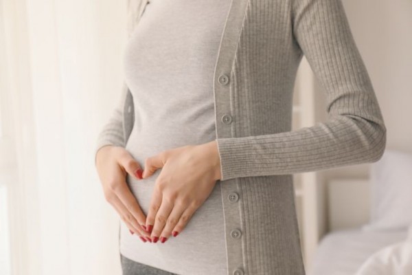 Pasangan Belum Ingin Hamil? Ini 10 Tips Alami Tanpa Alat Kontrasepsi