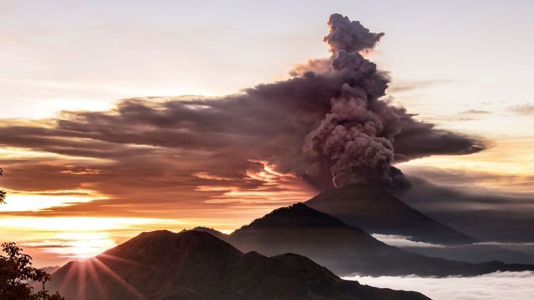 Gunung Anak Krakatau Kembali Meletus Kolom Abus Mencapai 1.000 Meter 