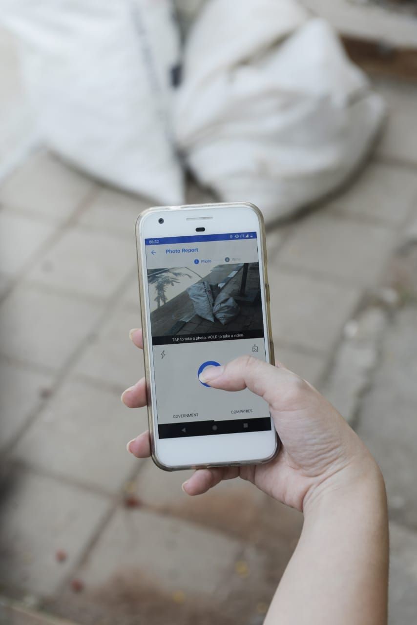 Atasi Sampah, Aplikasi Pelaporan Warga Qlue Segera Hadir di Bandung