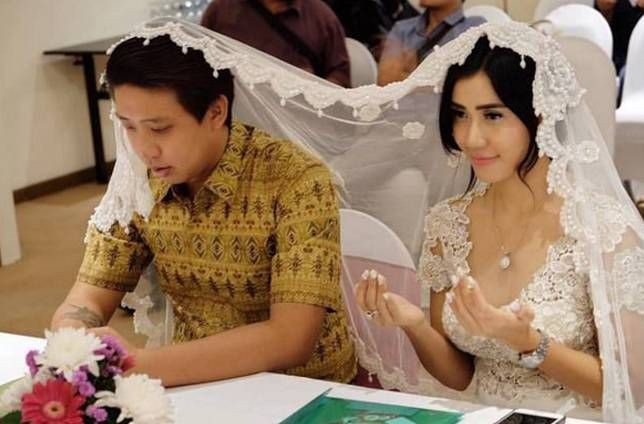 Jadi Tersangka, 10 Potret Perjalanan Cinta Rey Utami dan Pablo Benua