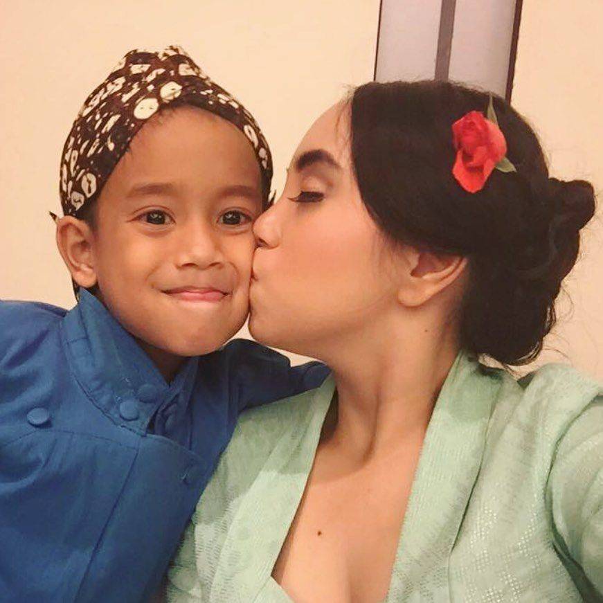 Sibling Goals, 10 Potret Kedekatan Salmafina Sunan Dan Adiknya