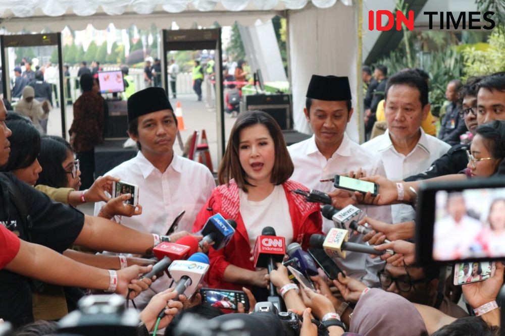 Puja Puji Giring ke Jokowi: Ekonomi Maju, Presiden Dihormati Dunia