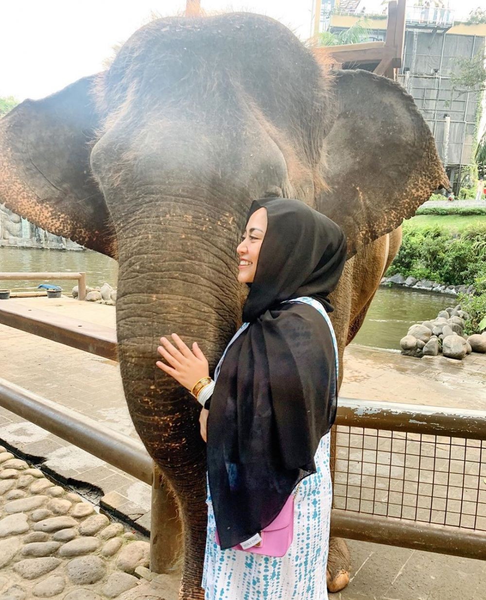 10 Potret Babymoon Rachel Vennya Bareng Suami dan Xabiru di Bali