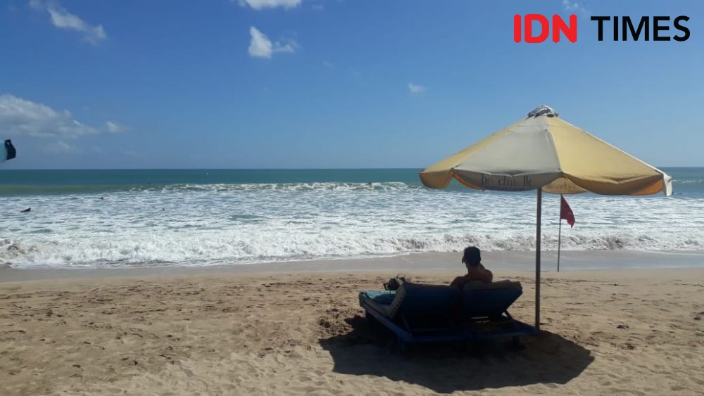 Viral, Turis Asing Usir Warga Desa Mandi di Pantai Buleleng