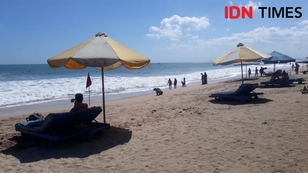 Selain Dingin, Bali Dilanda Angin Kencang dan Gelombang Tinggi