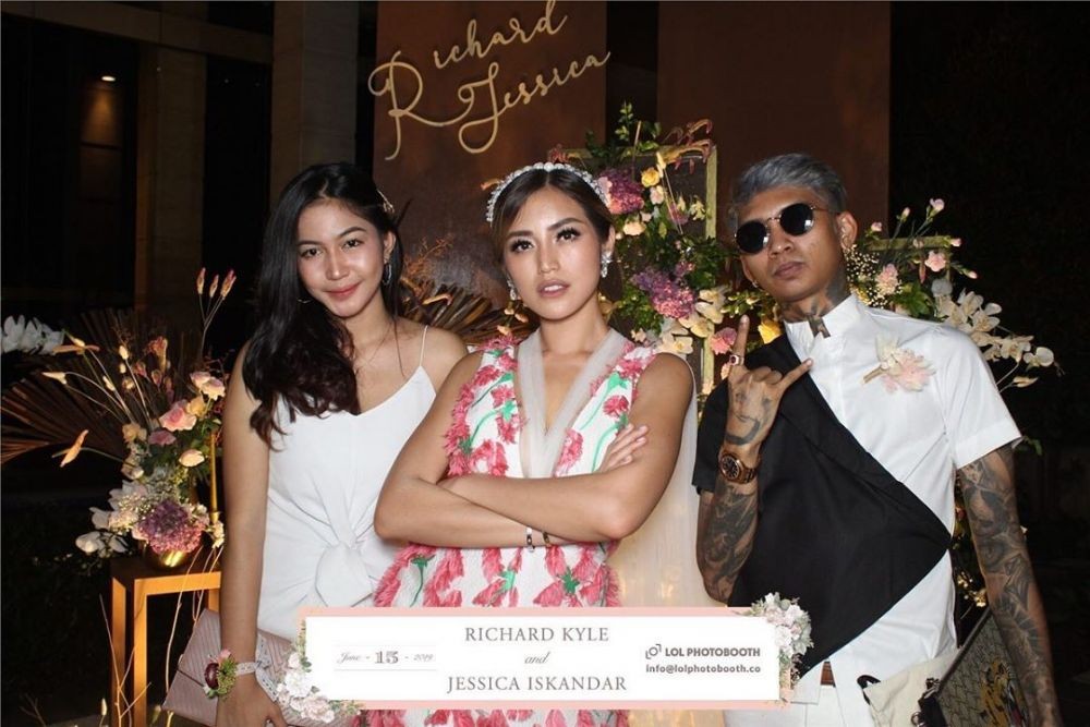 Bikin Iri, 10 Potret Mesra Young Lex dan Pacarnya yang Menawan