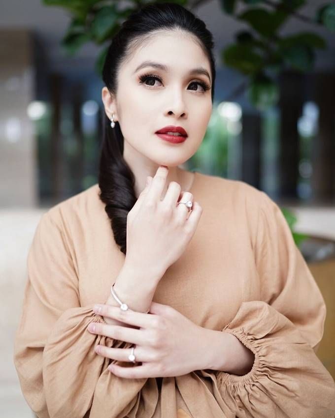 Wanita Mandiri, 7 Bisnis Sandra Dewi Ini Jadi Sumber Penghasilannya