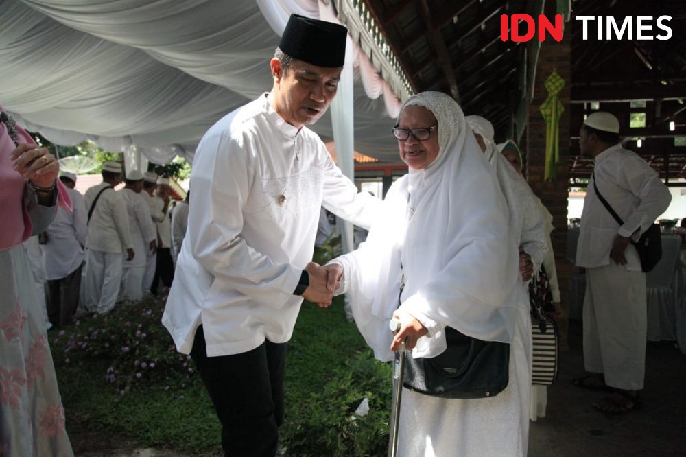 CJH Kloter 1 Mulai Masuk Asrama Haji Surabaya
