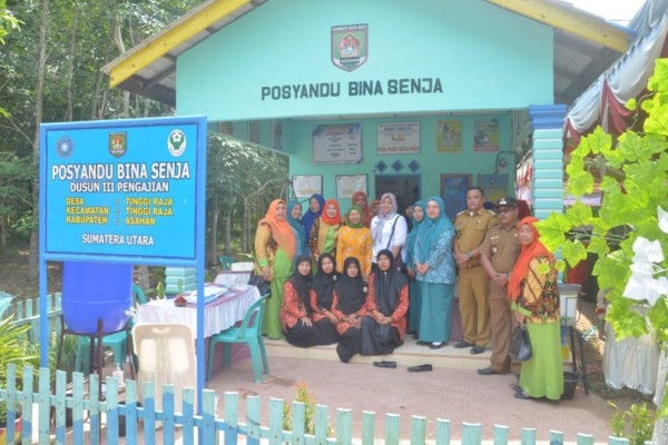 PKK Sumut Bantu Kader Posyandu, Guru Ngaji, dan Penggali Kubur