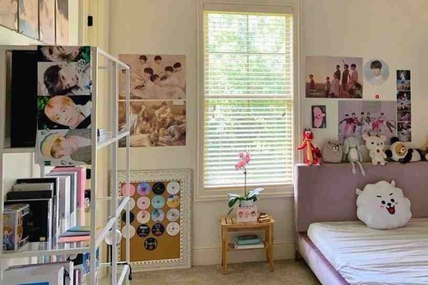 8 Dekorasi Kamar  untuk Fans BTS  Bakal Kece Walau Cuma 