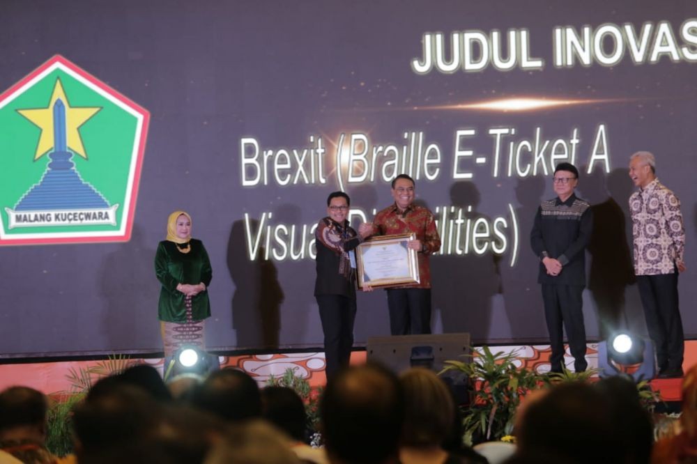 Berkat Braille E Ticket, Kota Malang Raih Penghargaan Nasional