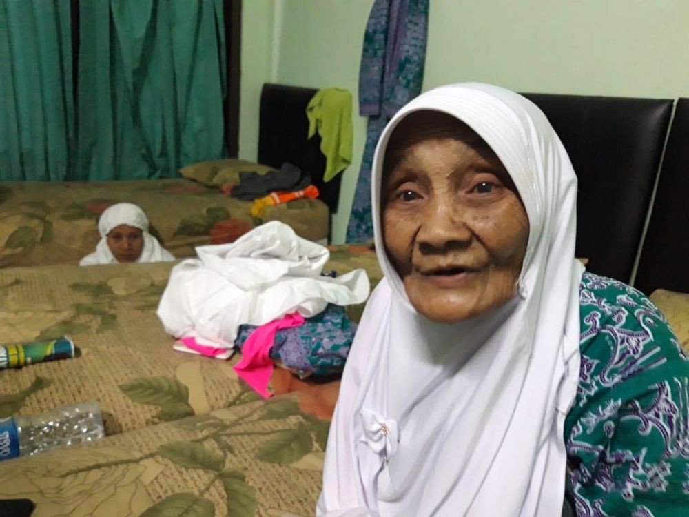 Disabilitas dan Berekonomi Terbatas, Nenek Sarmi Tetap Semangat Haji