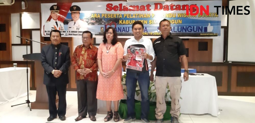 60 Pemandu Ekowisata Sekitar Danau Toba Dapat Pelatihan dari Disparbud