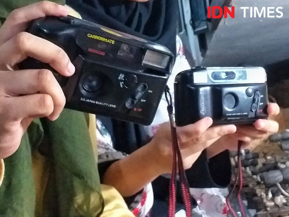 Kamera Saku Jadul di Pasar Kangen Jogja Laris Manis 