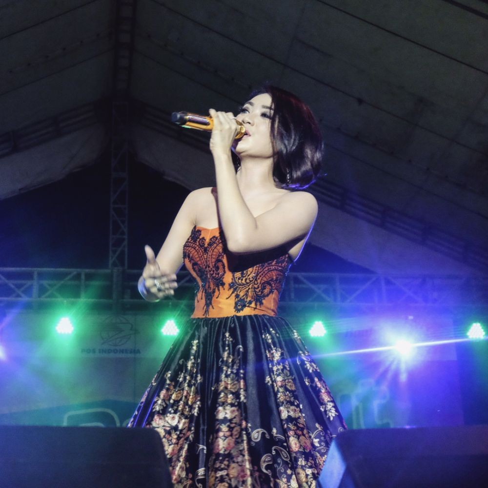 10 Potret Pedangdut Muda Wika Salim, Pamer Body Goals!