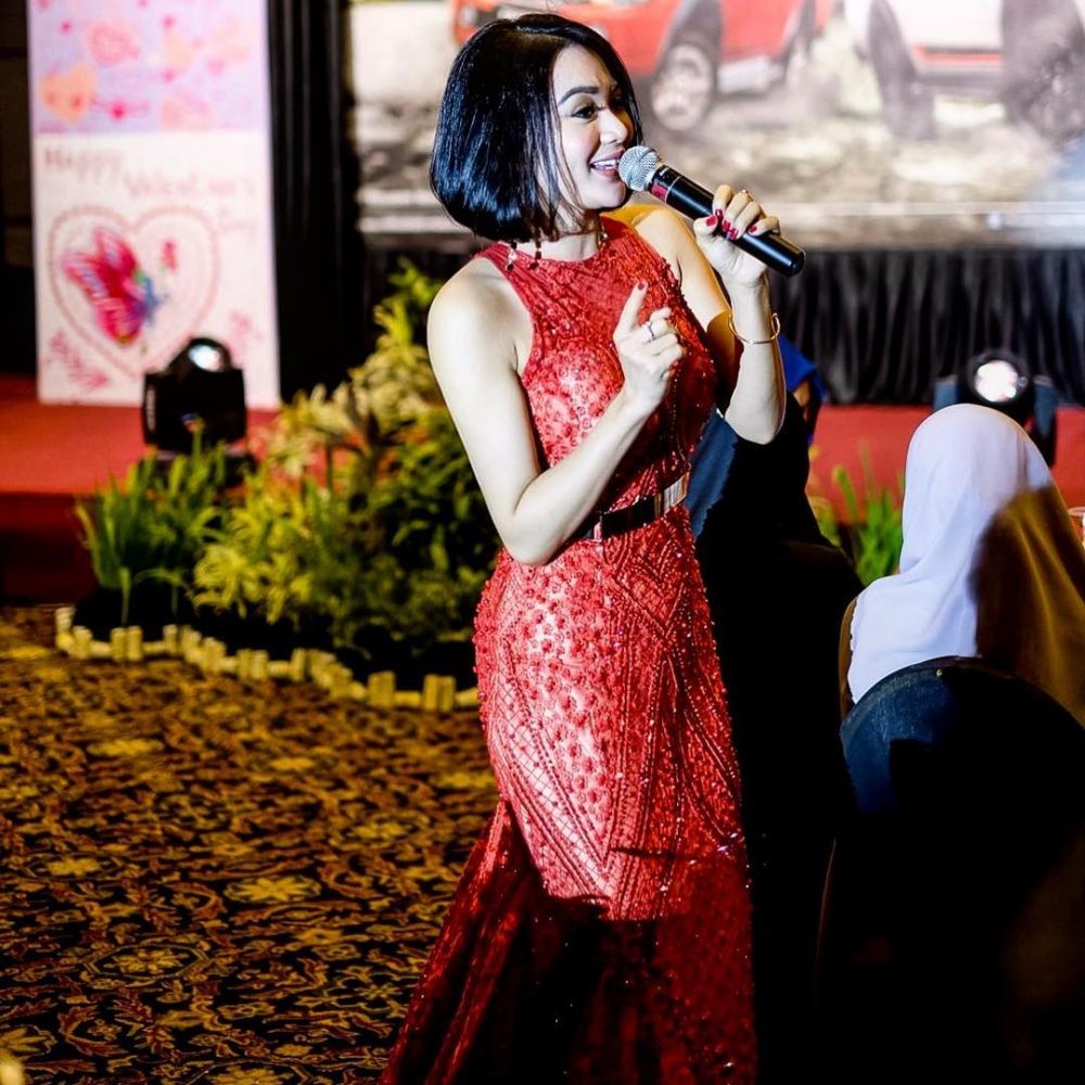 10 Potret Pedangdut Muda Wika Salim, Pamer Body Goals!