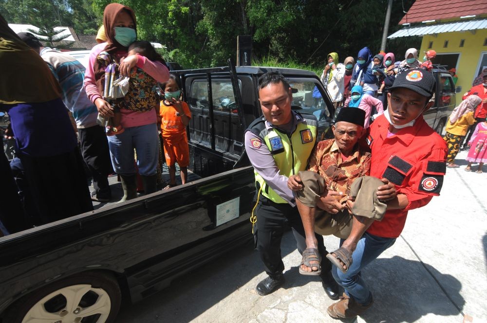 Rawan Kena Erupsi Merapi, Sejumlah TPS di Klaten Direlokasi Petugas
