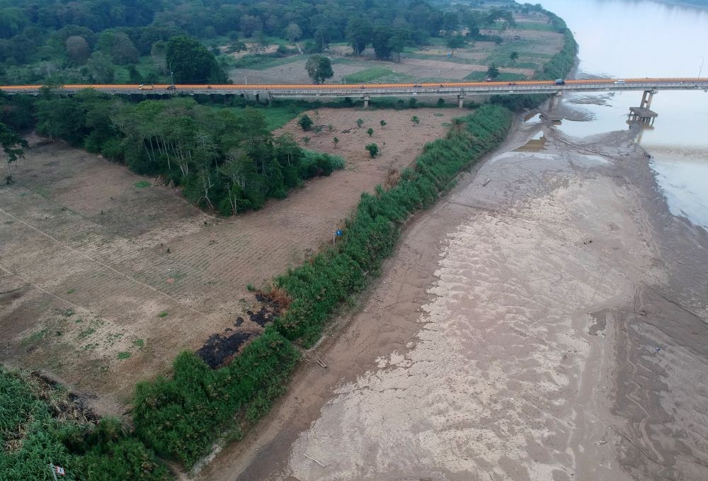 Dinas PUPR Tangerang Normalisasi dan Bangun Turap di Sungai di Benda