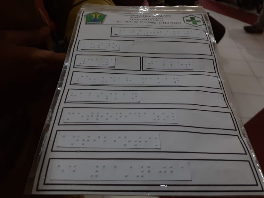 Di Malang, Bungkus Obat Gunakan Huruf Braille