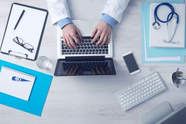 7 Aplikasi Dokter Online yang Siap Jawab Semua Masalah Kesehatanmu
