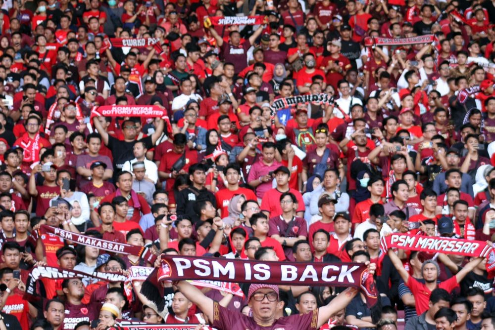 Freesmile Membakar Semangat Suporter Makassar Lewat PSM Till I Die