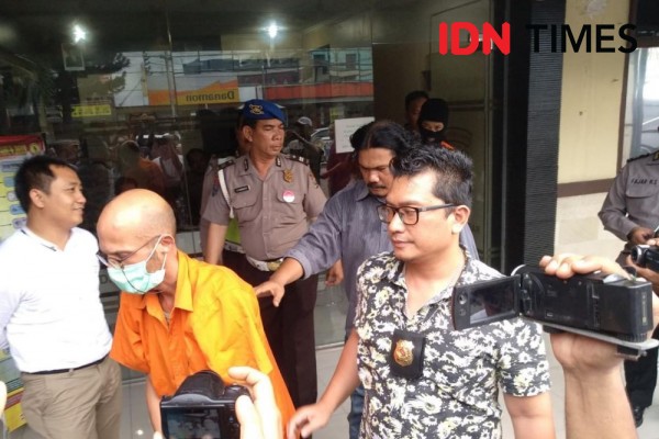 Datang ke Medan, Warga Jerman Diciduk Lagi Isap Ganja di Hotel