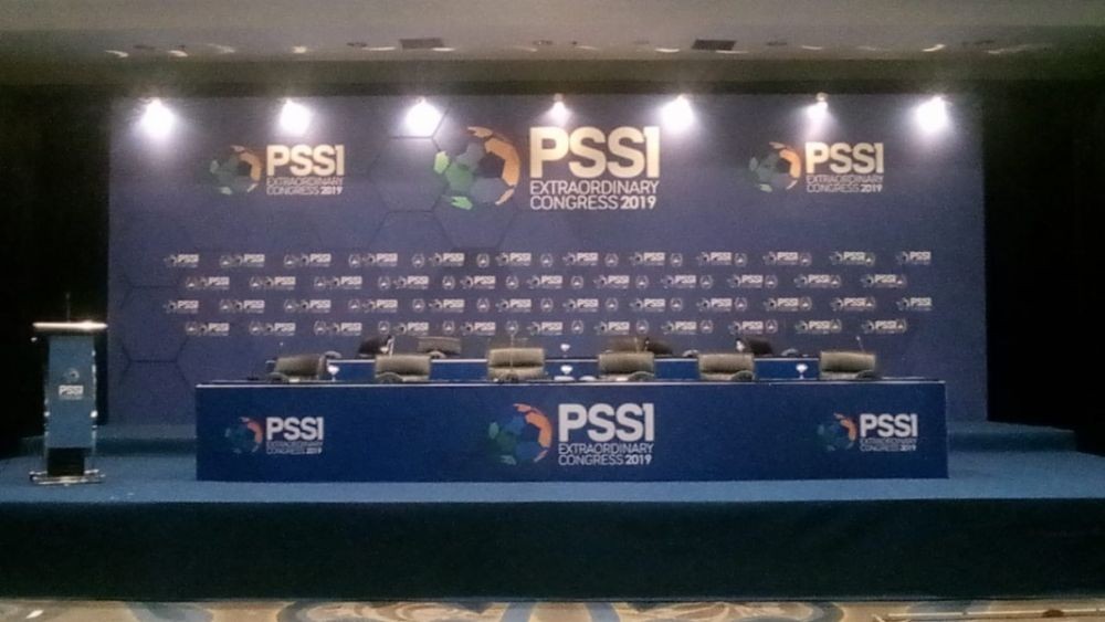 Ingin PSSI Dipimpin Orang Hebat, Menpora Doakan dari Mekkah