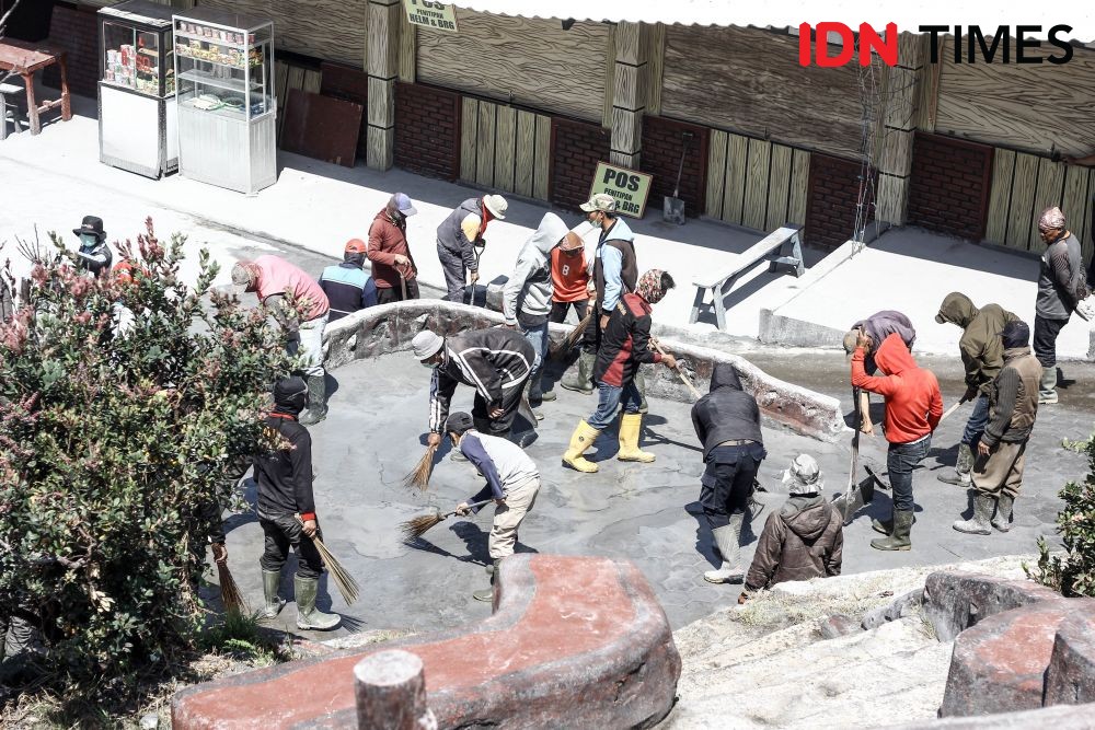 Sebulan Tak Dagang, Pedagang Tangkuban Parahu Jual Harta Benda