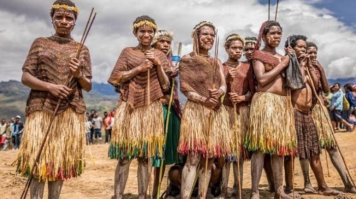 5 Aturan Pakaian Adat Papua dan Filosofi  di Baliknya