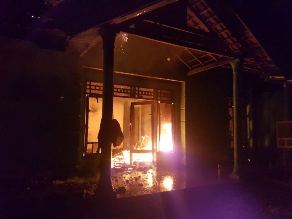 Kebakaran Rumah di Sampang Tewaskan Seorang Perempuan
