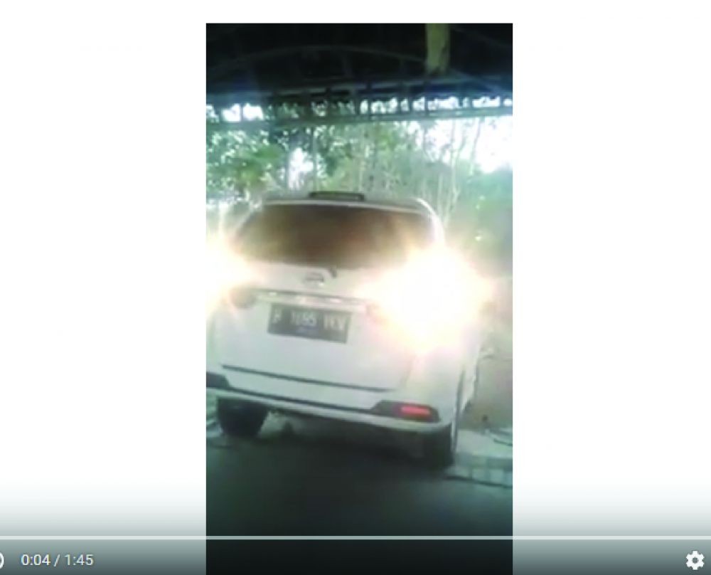 Viral Mobil Tiba-tiba Nyasar di Pemakaman, Ini Penjelasan Kepala Dusun