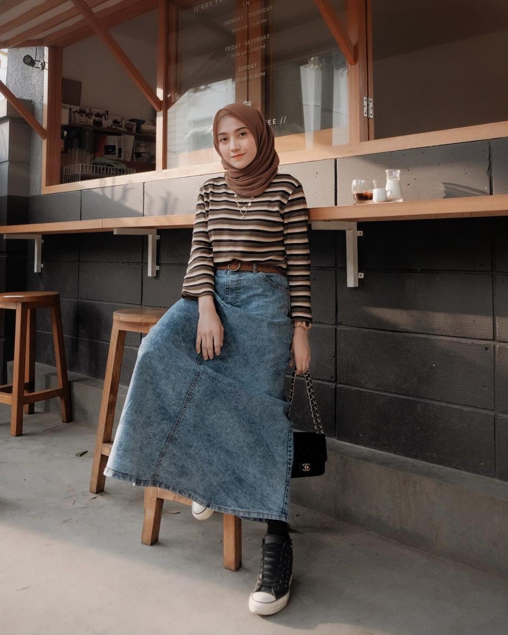 Style Hijab Rok Pendek Jeans