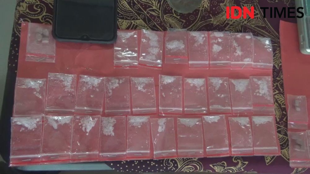 Simpan Sabu-sabu di Botol Obat Nyamuk, Sepasang Kekasih Dibekuk Polisi