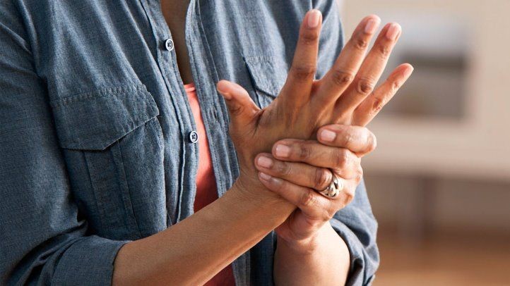 7 Fakta Sindrom Tangan Alien, Bikin Tanganmu Gerak Sendiri