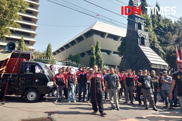 Bonusnya Dipotong, Ratusan Driver Online Semarang Mogok Kerja