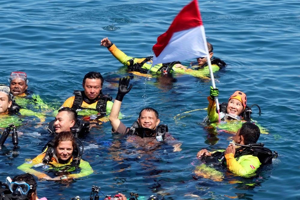131 Penyelam Polda Sulsel Ikut Pecahkan Rekor Dunia di Manado