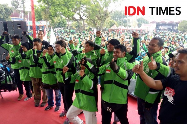 55 Desain Jaket Gojek Baru HD