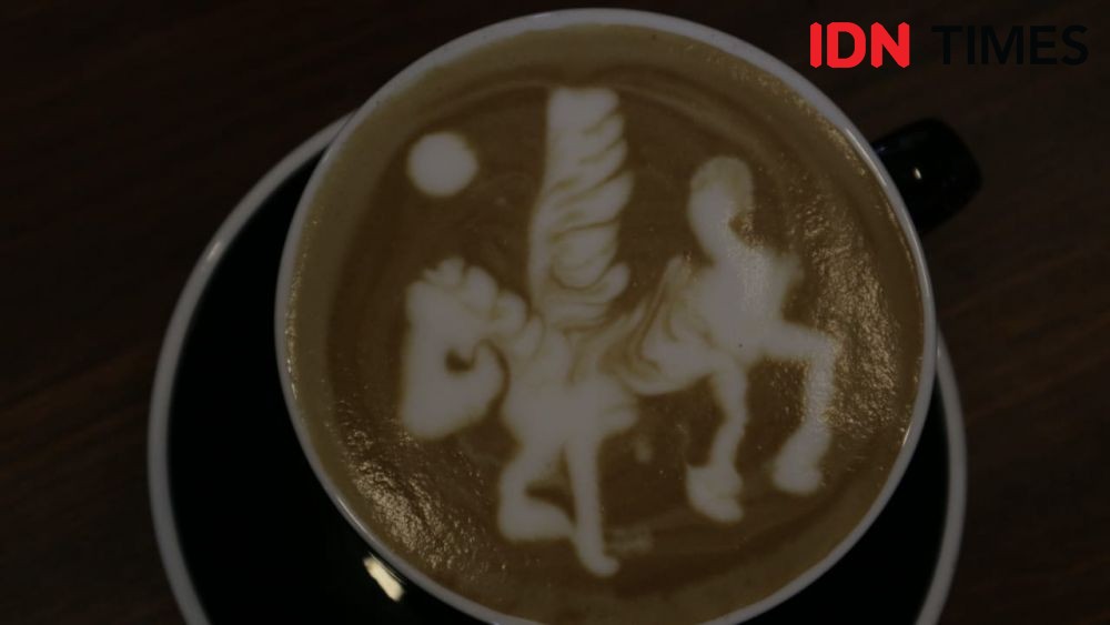 Barista Medan Adu Keahlian Bikin Latte Art
