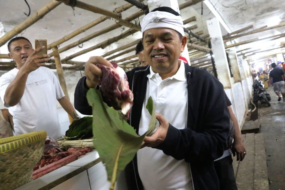 Dedi Mulyadi Sebut Daun Jati Solusi Terbaik Jadi Pembungkus Daging