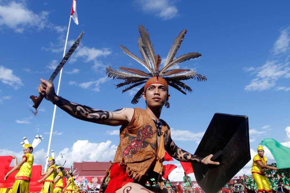 5 Pakaian  Adat  Kalimantan Barat dan Sejarahnya