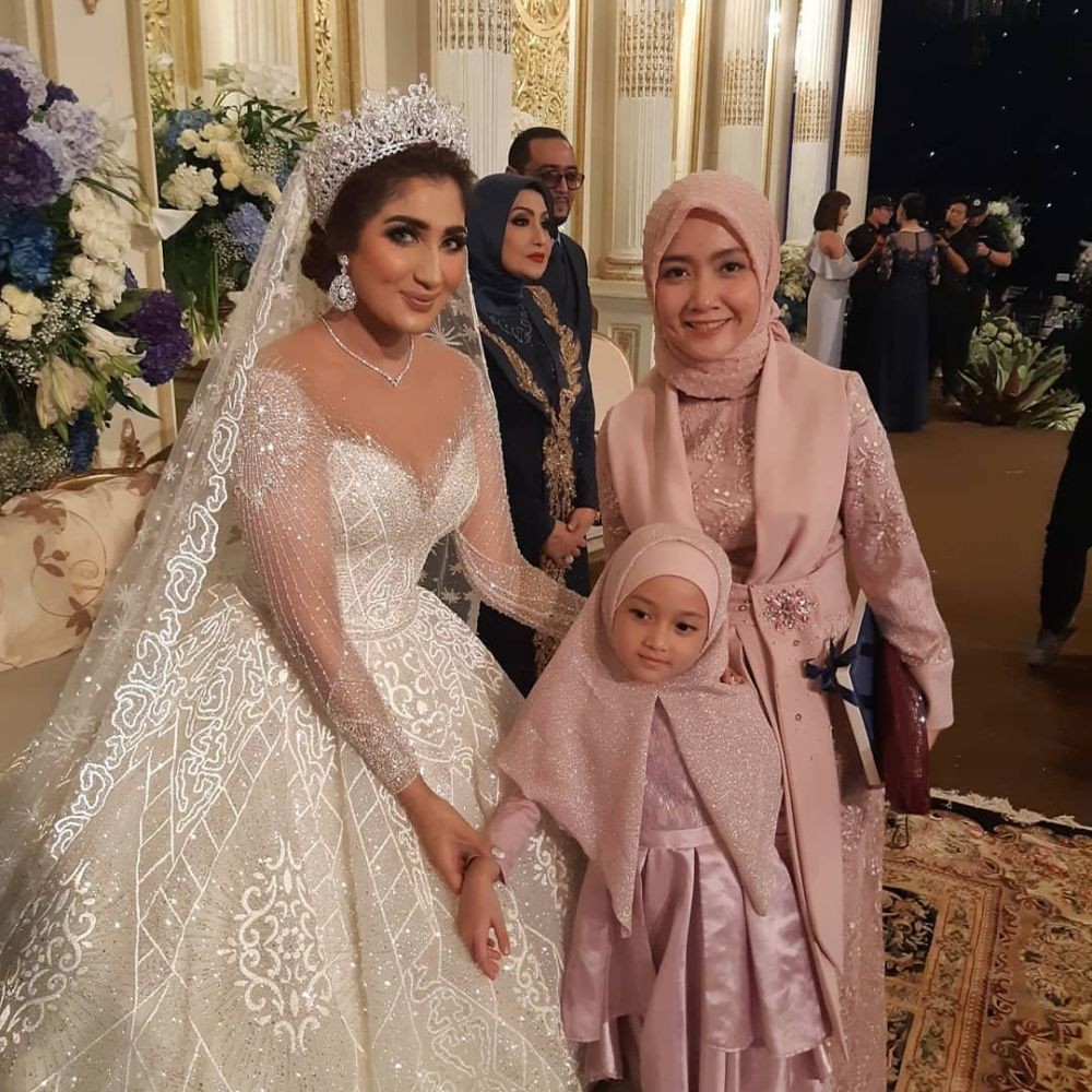Resepsi Kedua Tania Nadira & Alwi Bak di Negeri Dongeng