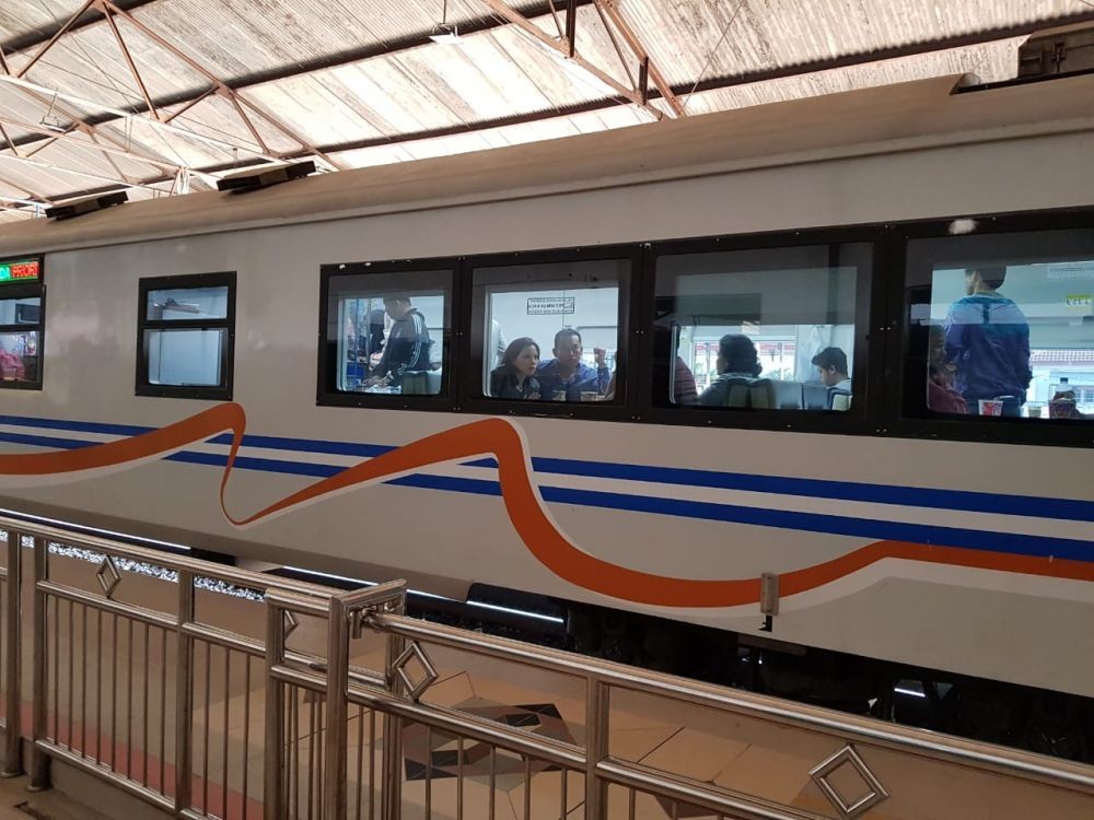 Perjalanan 5 Kereta Api Menuju Bandung via Madiun Dibatalkan