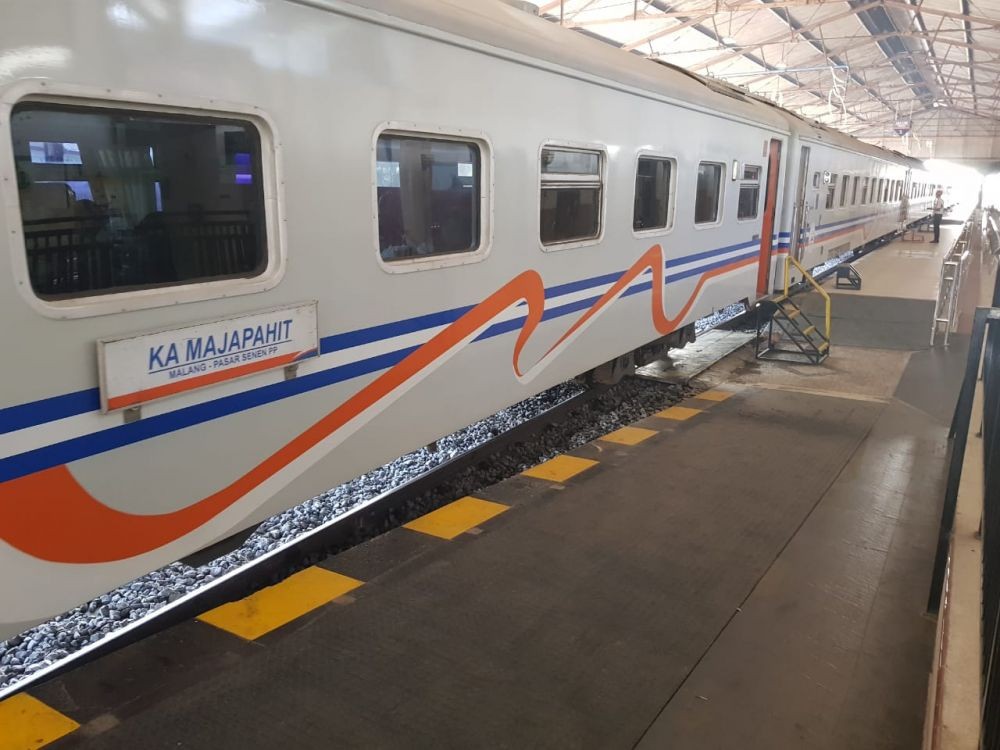 Listrik PLN Padam, Empat Kereta Terlambat Datang di Stasiun Madiun